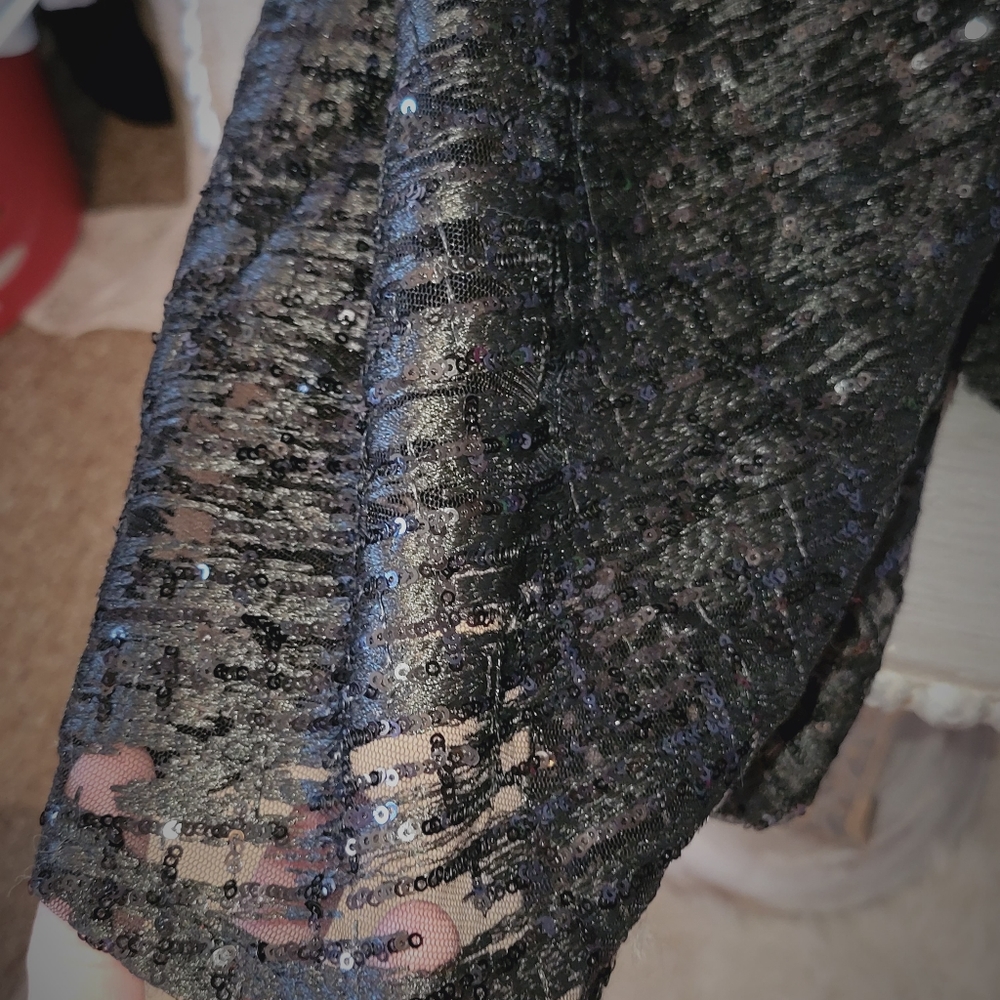 Dress - Picture 6 of 6